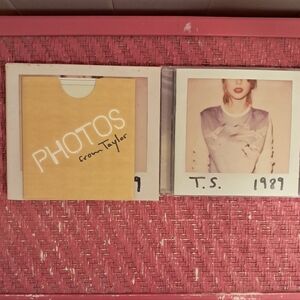 Taylor Swift 1989 CD And Polaroid Set